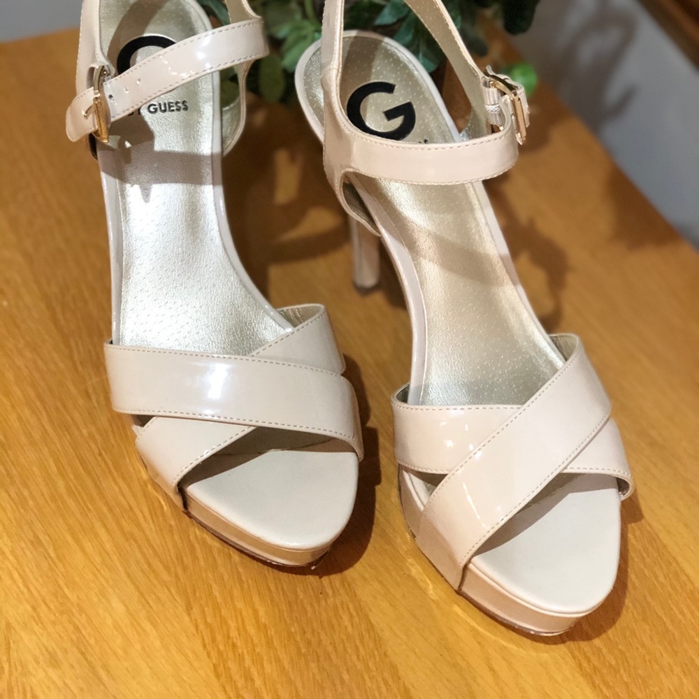 Beige patent leather heels